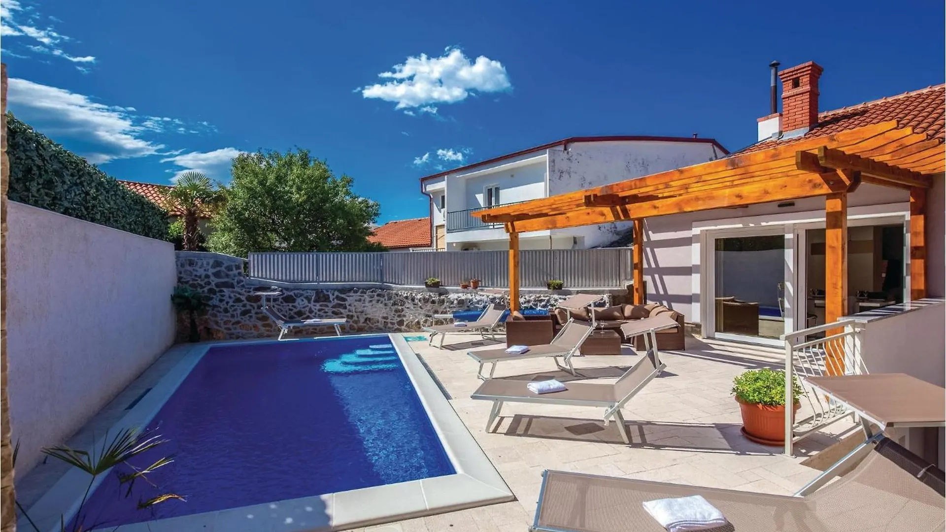 Stunning Home In Novi Vinodolski With Wifi