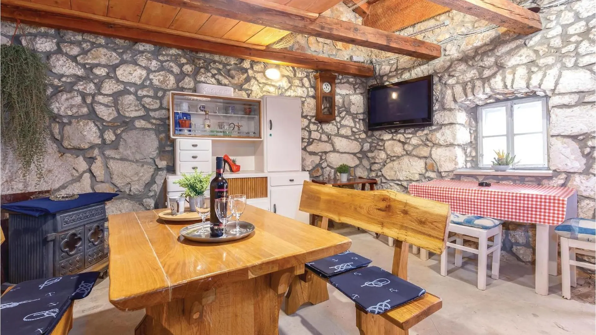 Stunning Home In Novi Vinodolski With Wifi