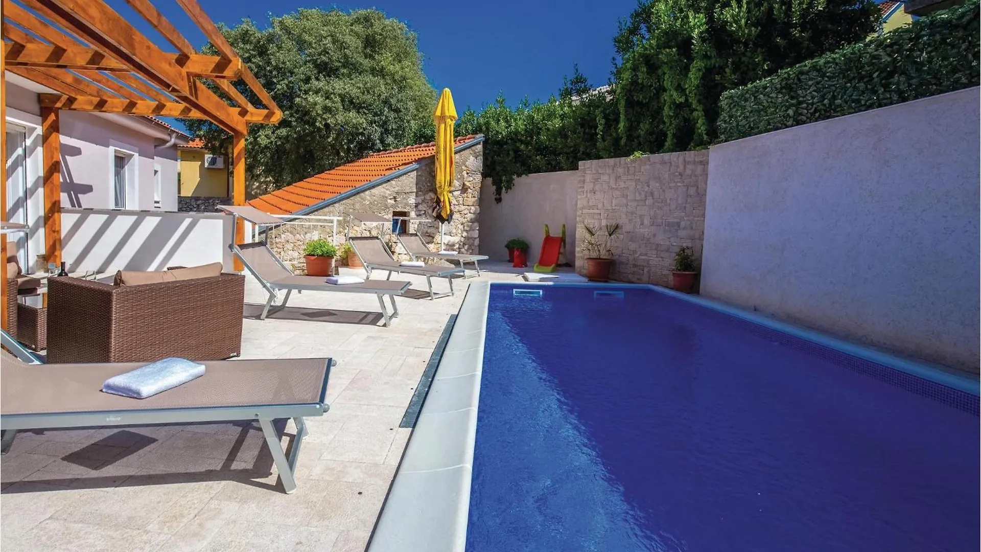Stunning Home In Novi Vinodolski With Wifi