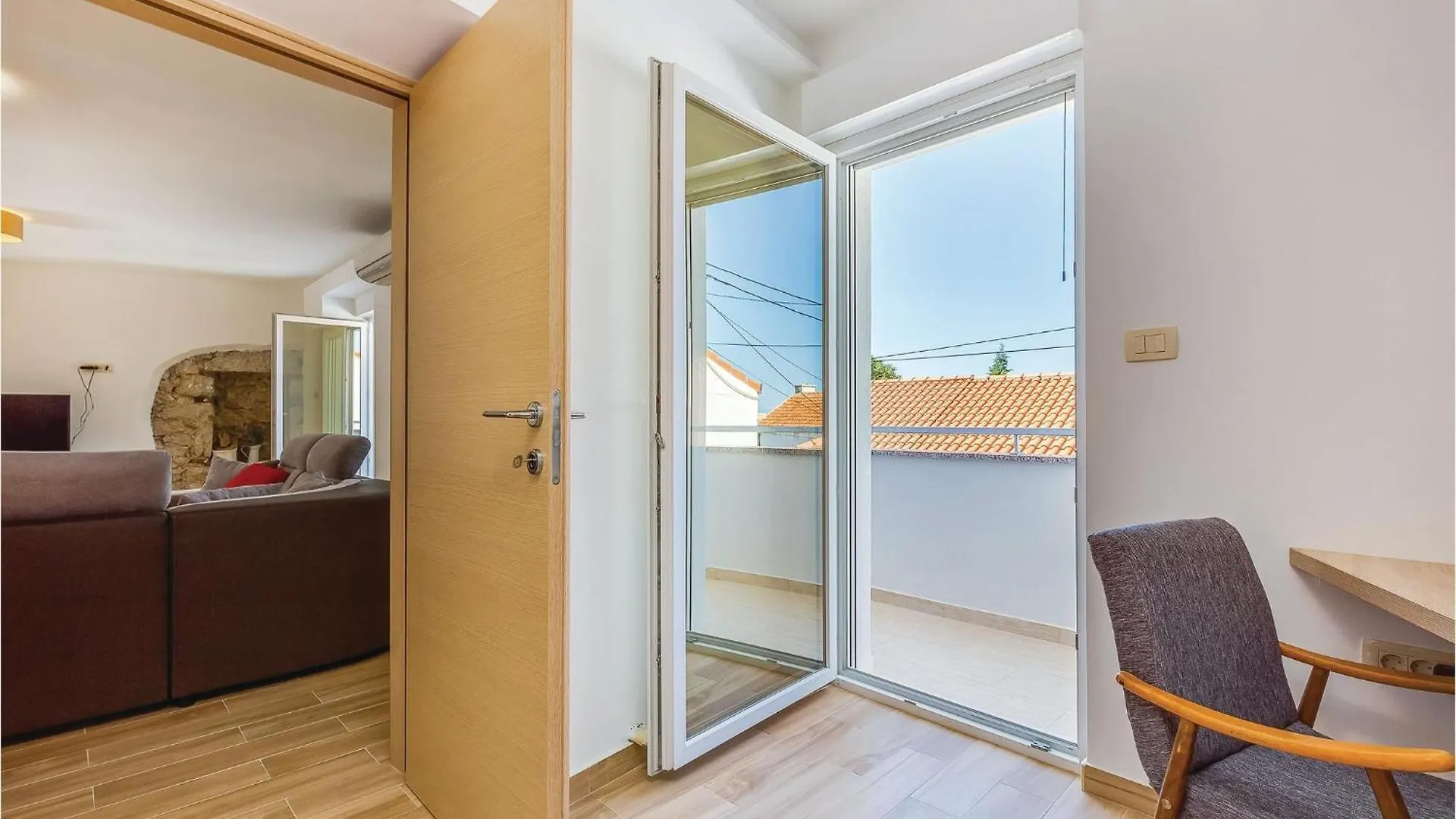 Stunning Home In Novi Vinodolski With Wifi 0*,