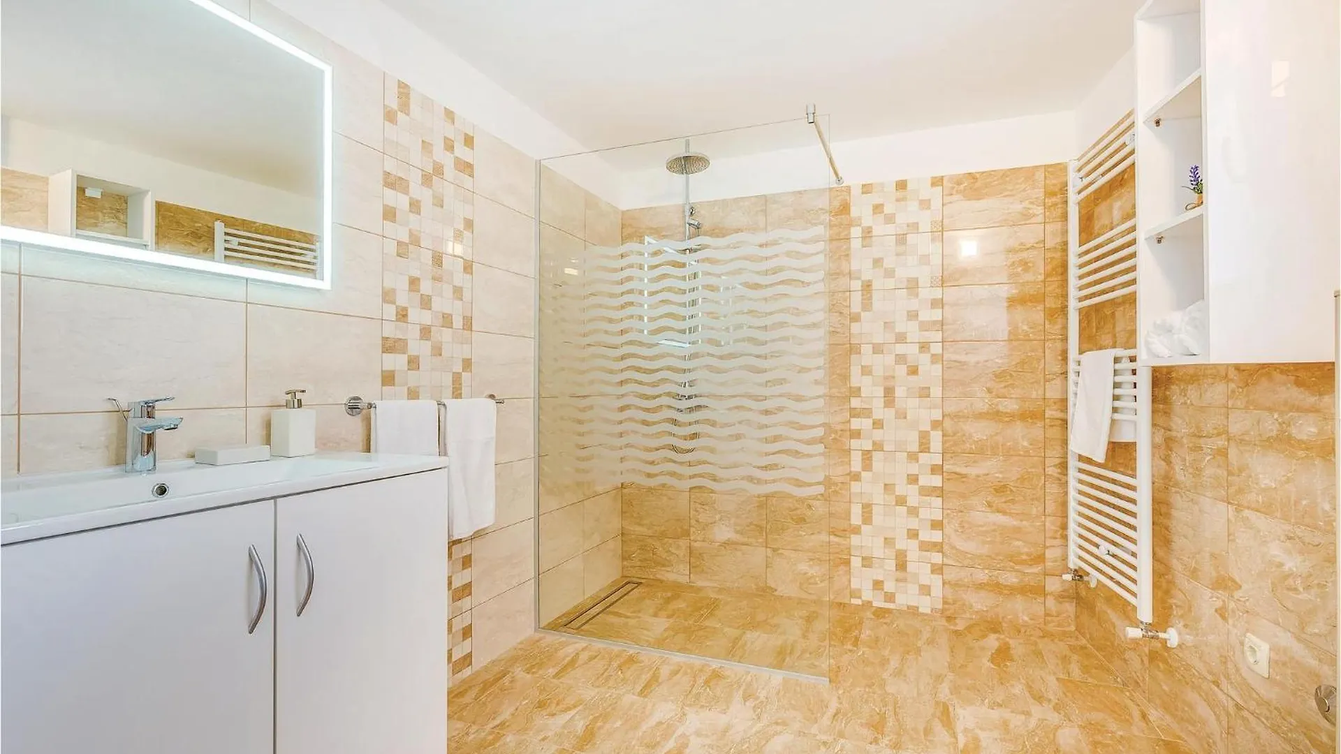 Holiday home Stunning Home In Novi Vinodolski With Wifi
