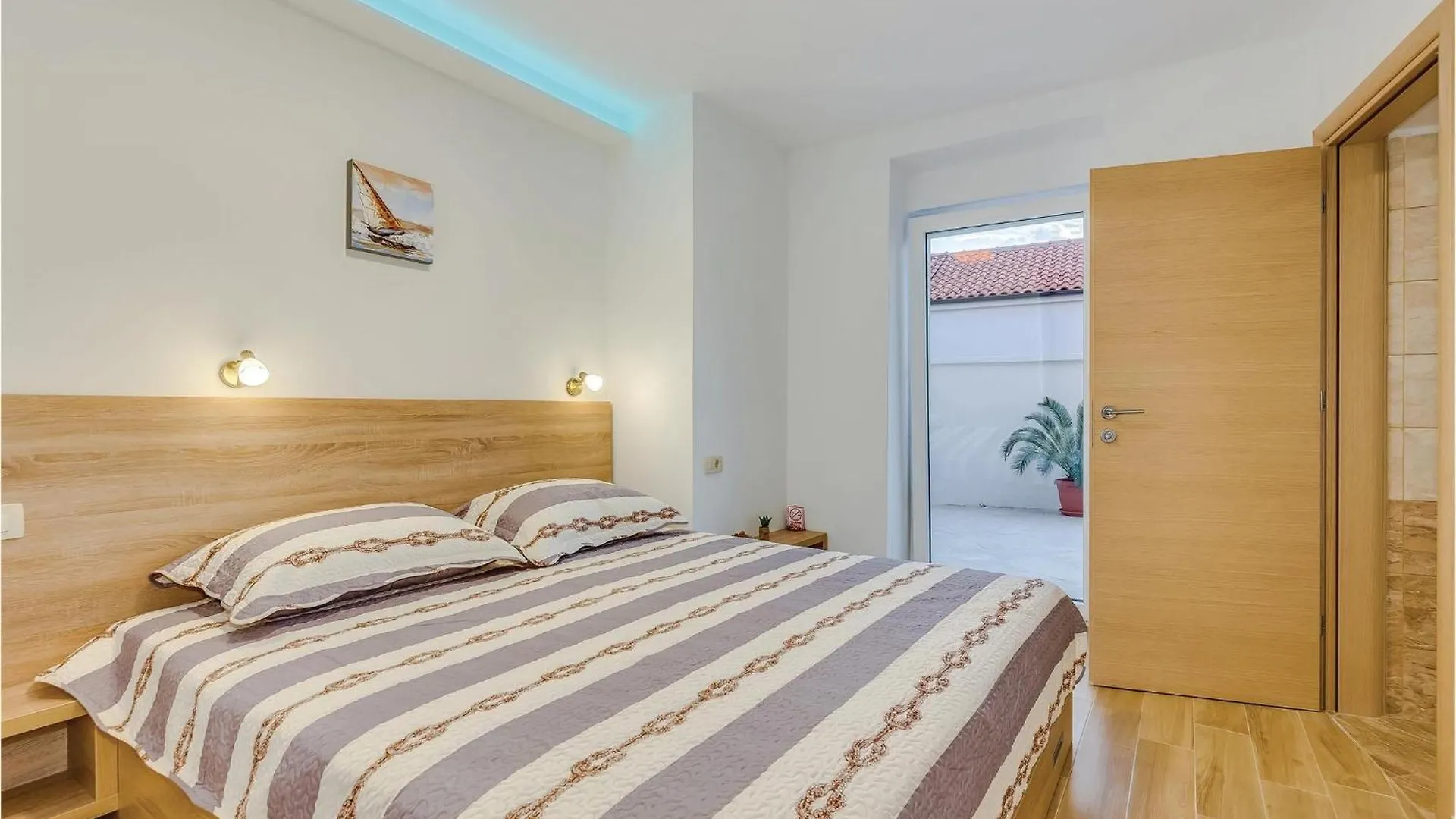 Stunning Home In Novi Vinodolski With Wifi 0*,