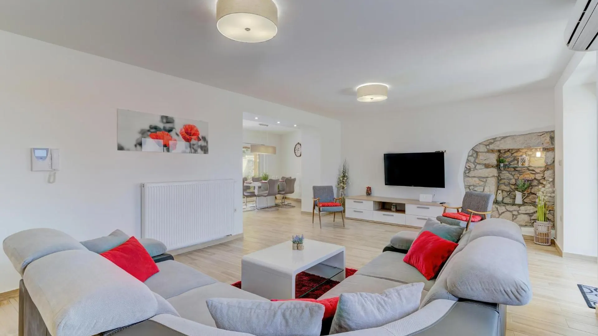 Stunning Home In Novi Vinodolski With Wifi