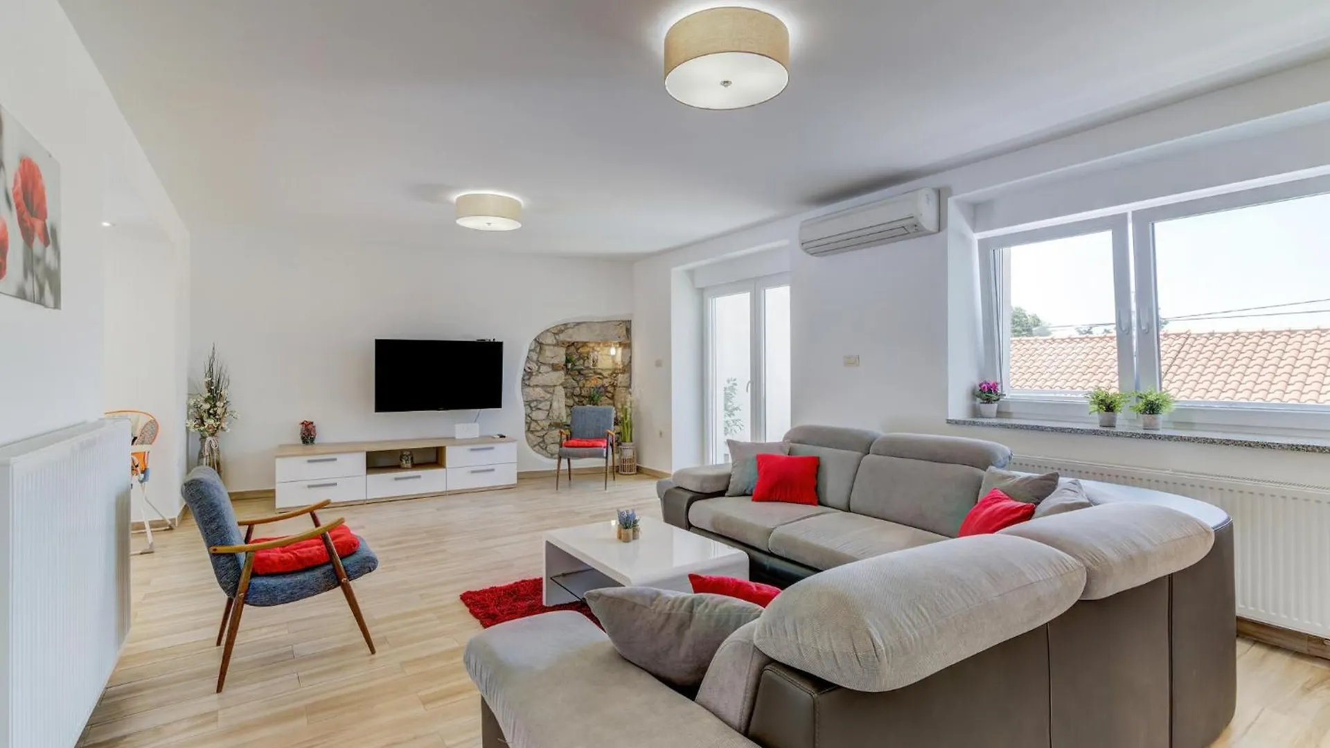 Stunning Home In Novi Vinodolski With Wifi Holiday home