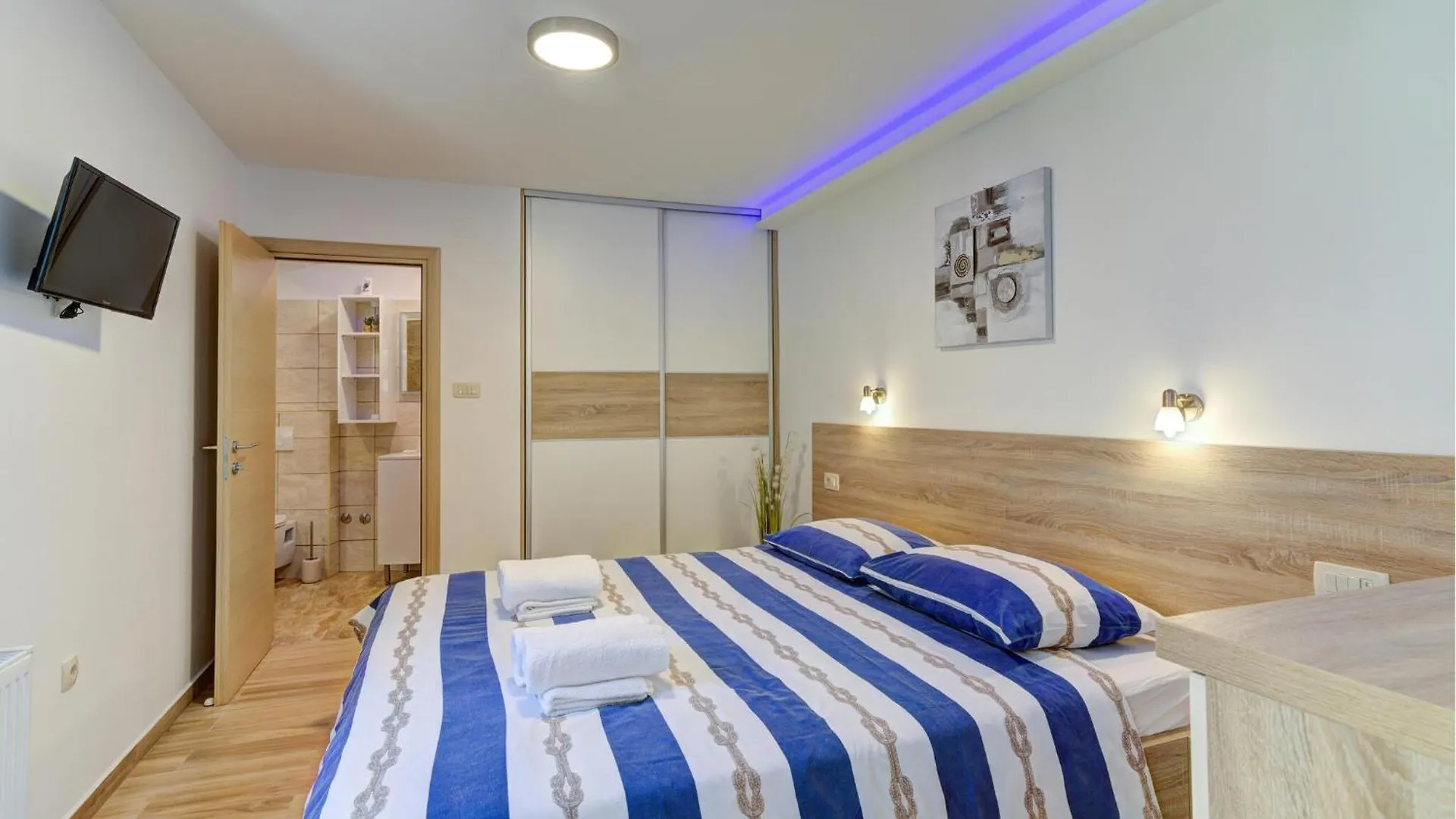 Stunning Home In Novi Vinodolski With Wifi Holiday home