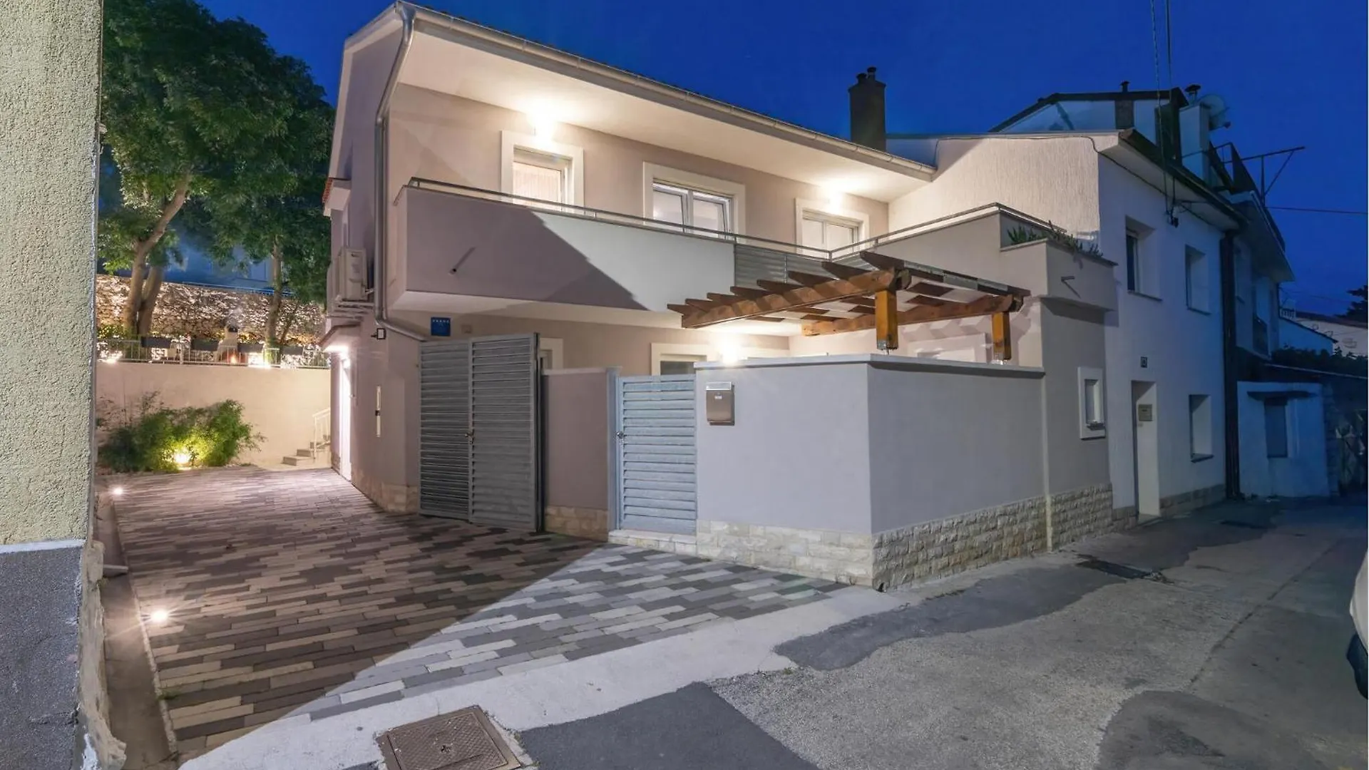 Stunning Home In Novi Vinodolski With Wifi