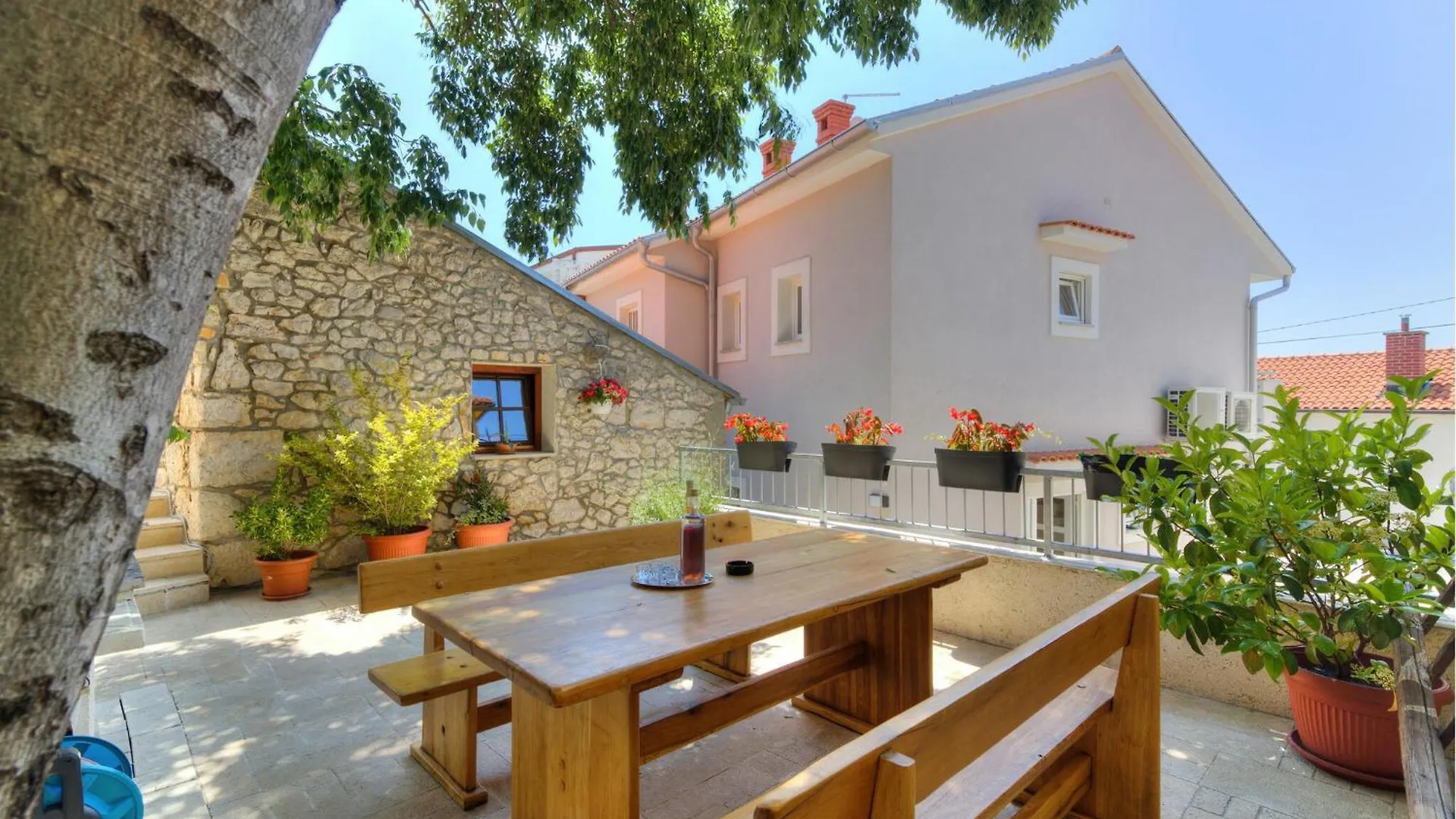 Stunning Home In Novi Vinodolski With Wifi Holiday home