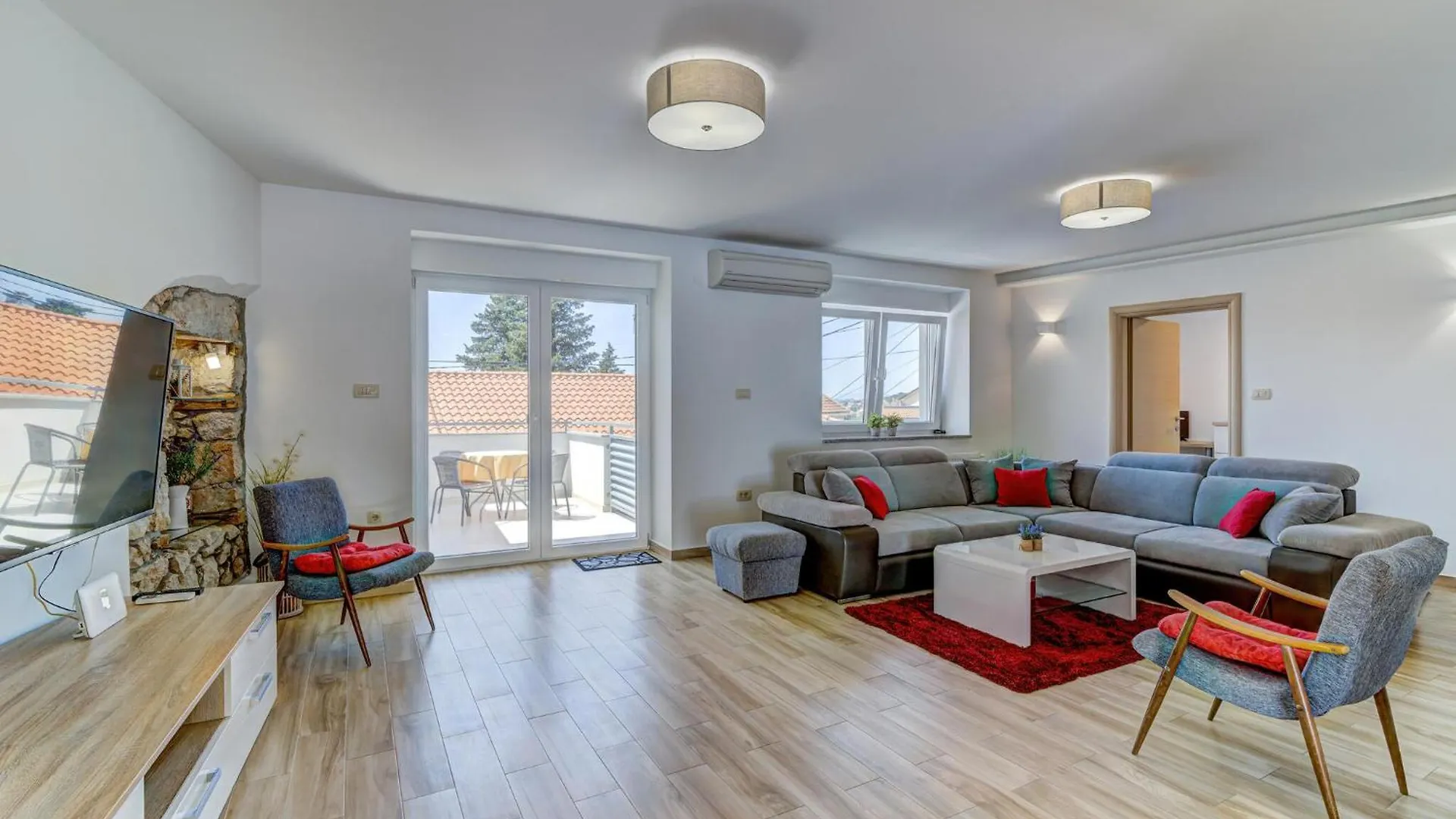 Stunning Home In Novi Vinodolski With Wifi