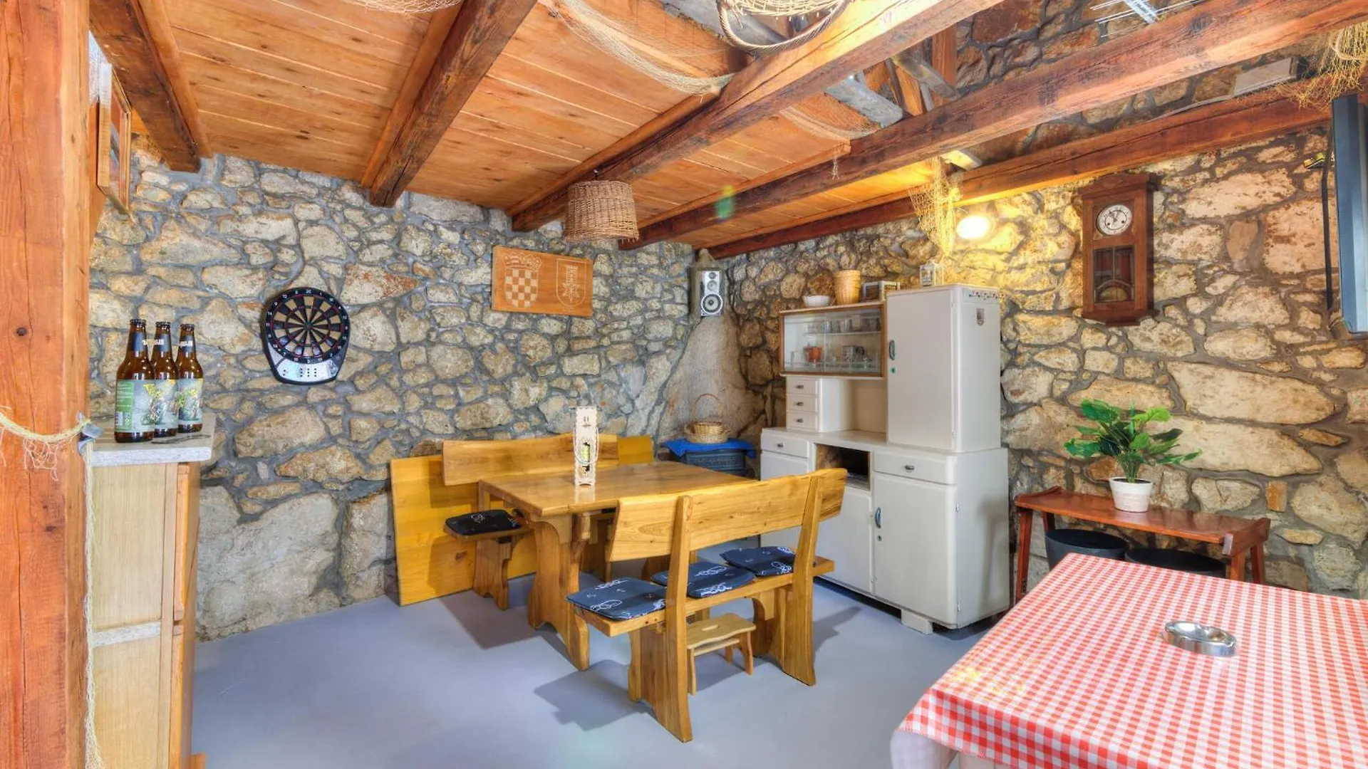 Stunning Home In Novi Vinodolski With Wifi 0*,