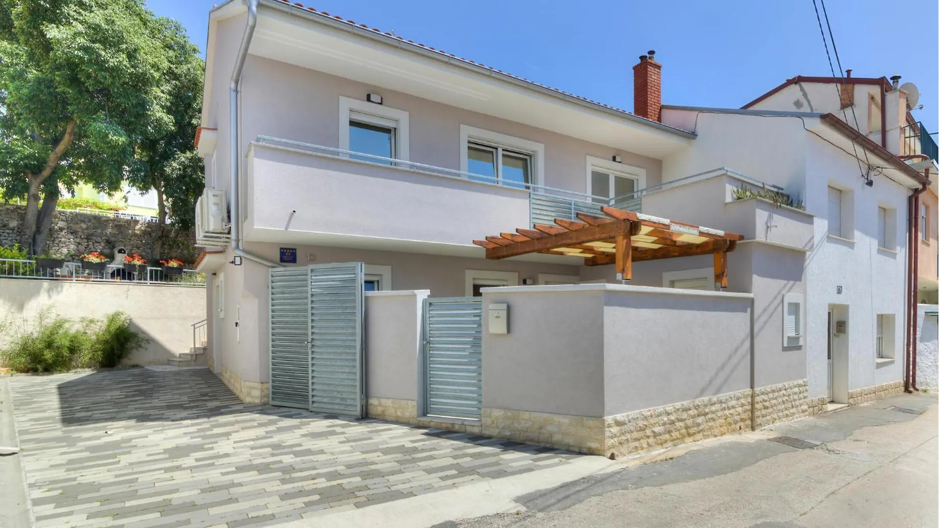 Stunning Home In Novi Vinodolski With Wifi